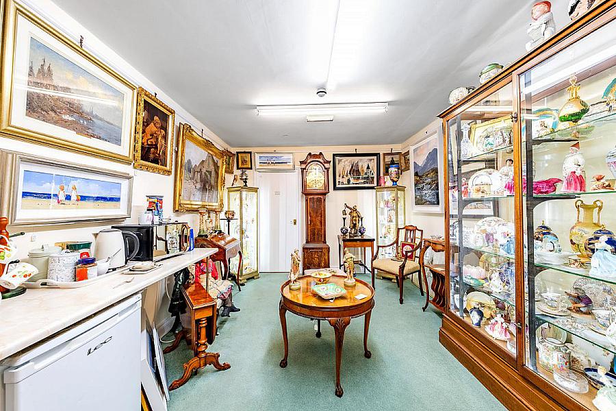 86 Main Street & 2 Bath Street