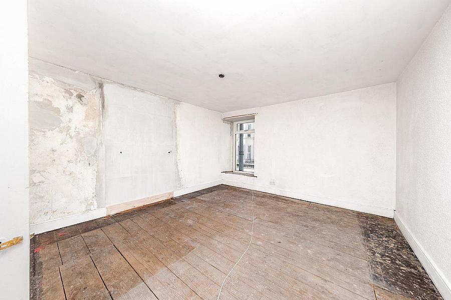 86 Main Street & 2 Bath Street