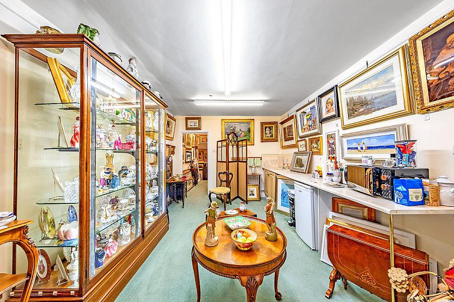 86 Main Street & 2 Bath Street