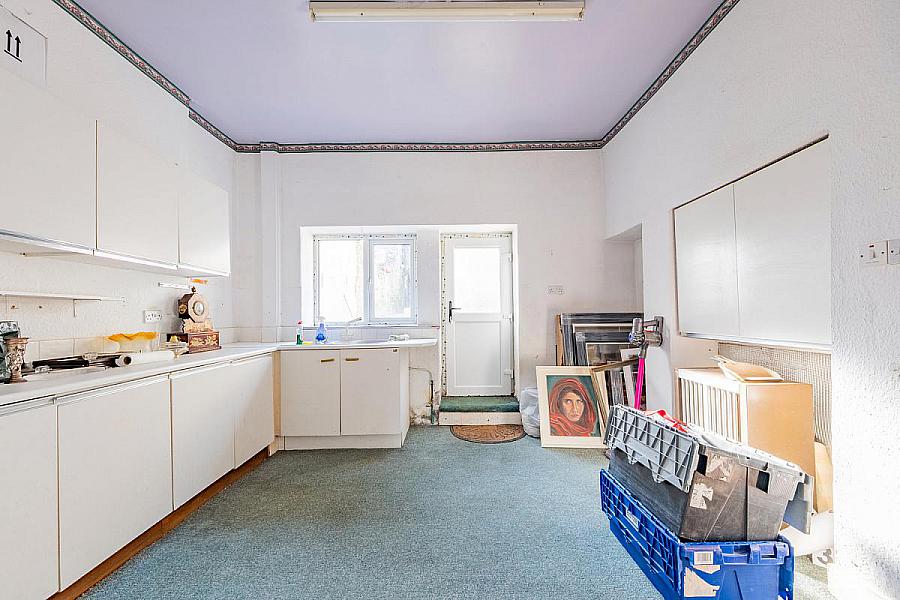 86 Main Street & 2 Bath Street