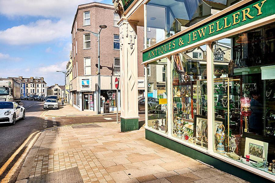 86 Main Street & 2 Bath Street