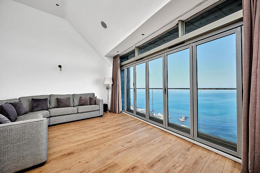 11 Ecosse, Kinora Terrace