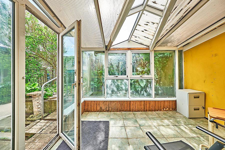 23 Lansdowne Crescent