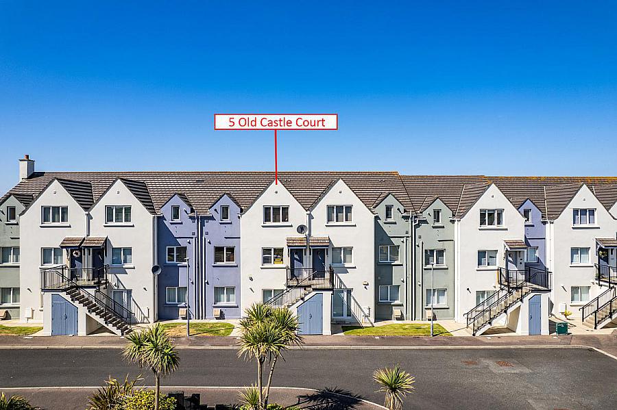 5 Old Castle Court