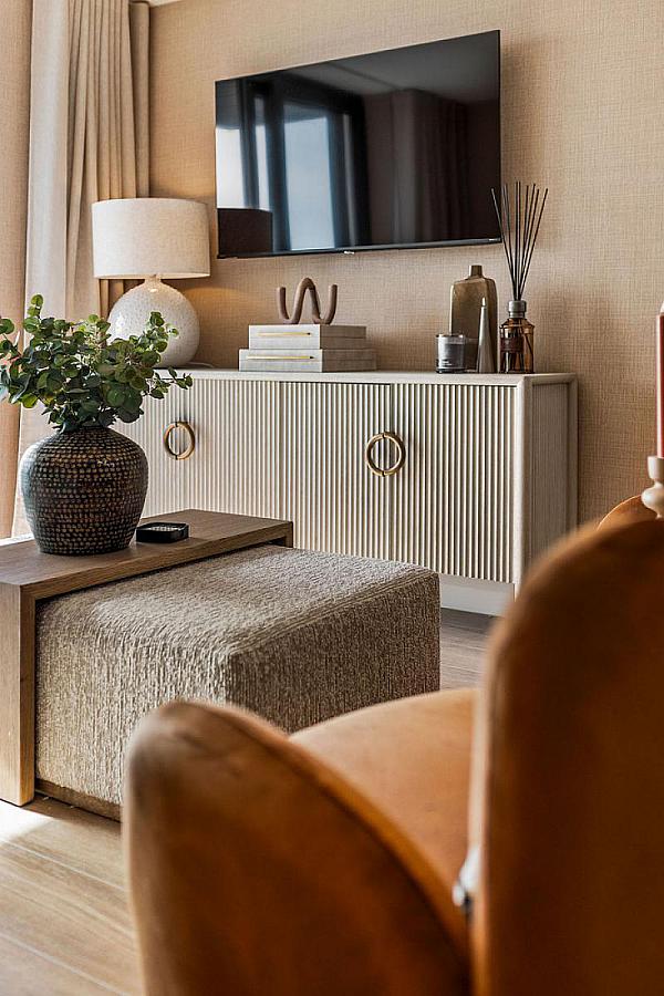 Apartment 5, 17 The Promenade