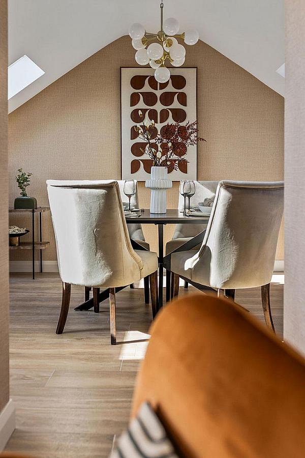 Apartment 5, 17 The Promenade