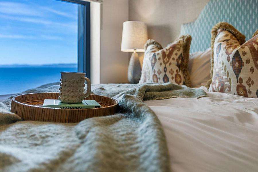 Apartment 5, 17 The Promenade