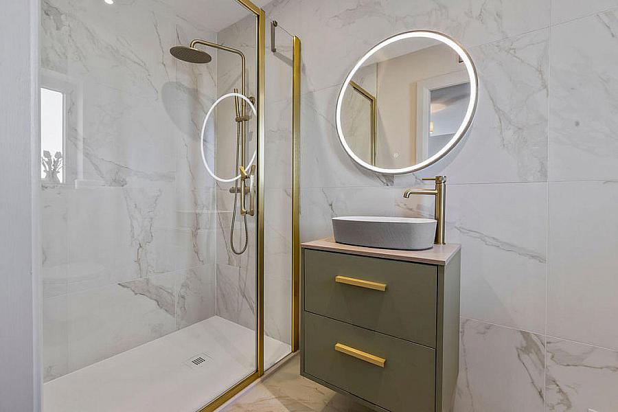 Apartment 5, 17 The Promenade