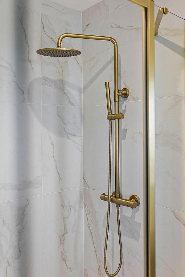 Apartment 5, 17 The Promenade