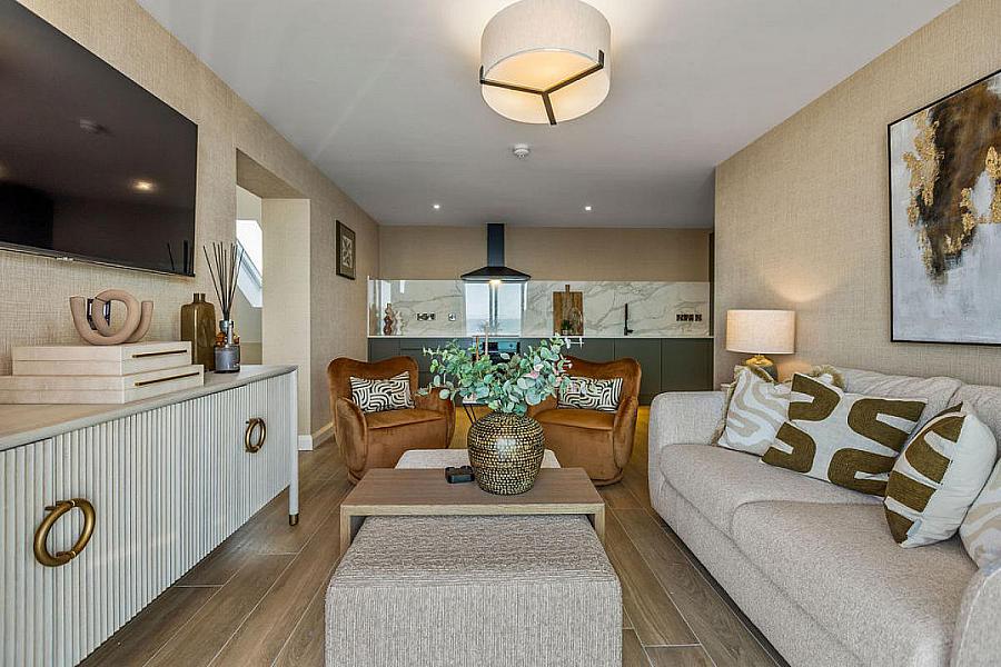 Apartment 5, 17 The Promenade