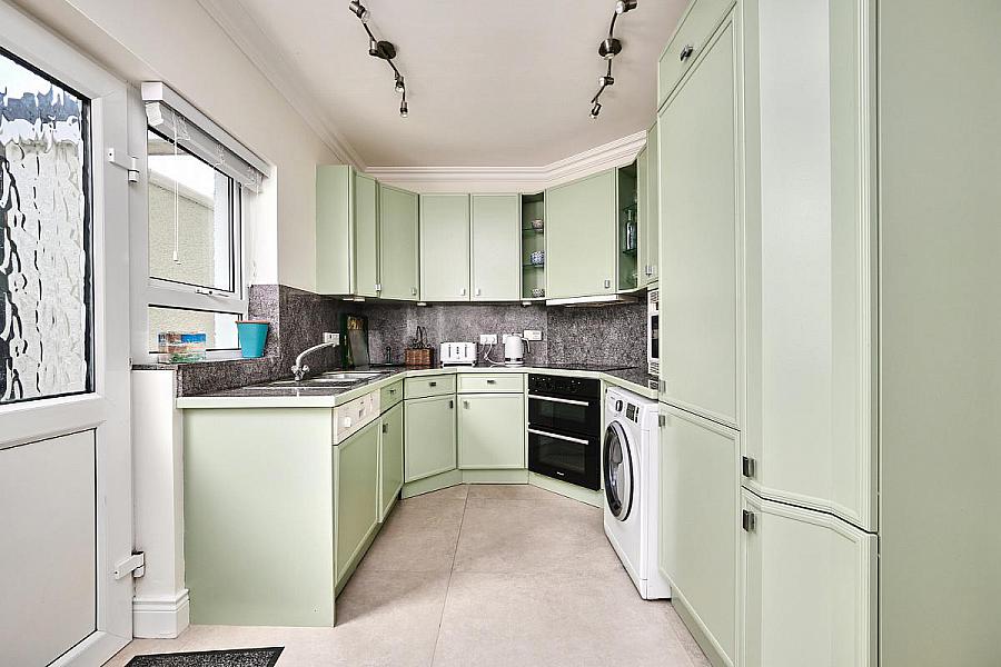 Flat 3, The Crescent