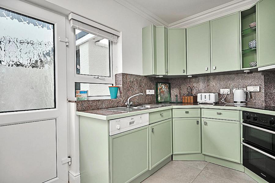 Flat 3, The Crescent