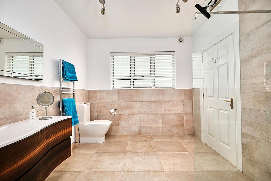 Flat 3, The Crescent