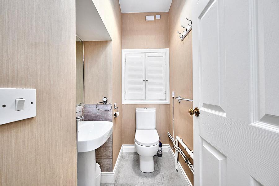 Flat 3, The Crescent