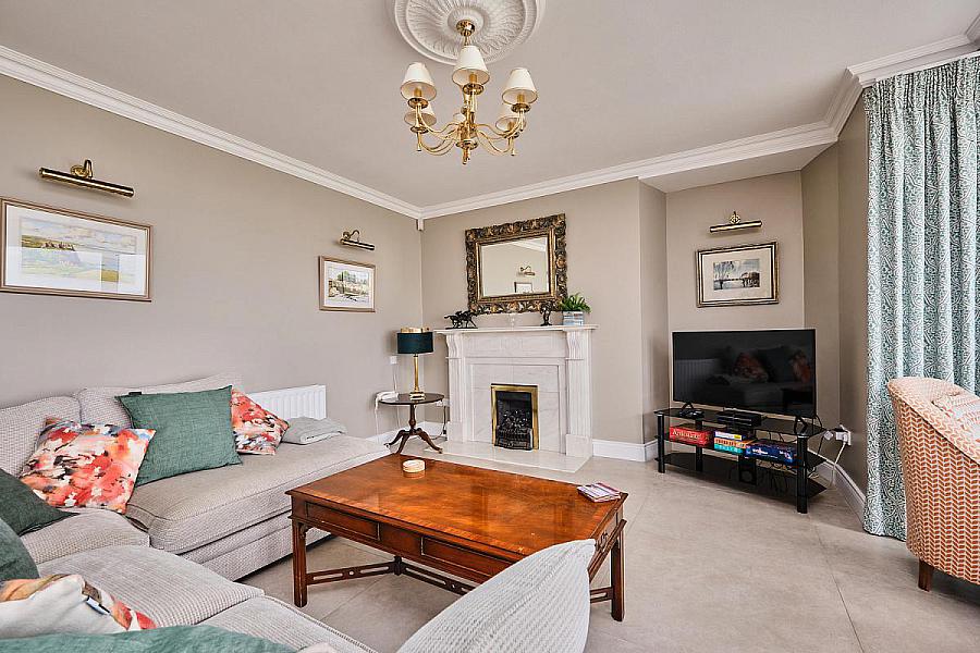 Flat 3, The Crescent