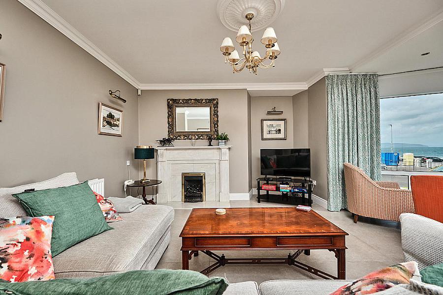 Flat 3, The Crescent