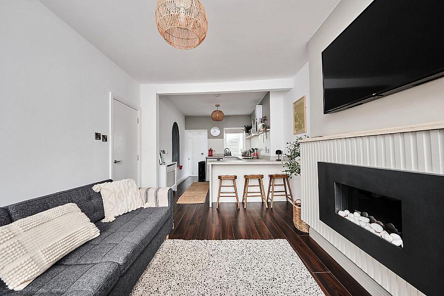 Apt 3, 64 Causeway Street