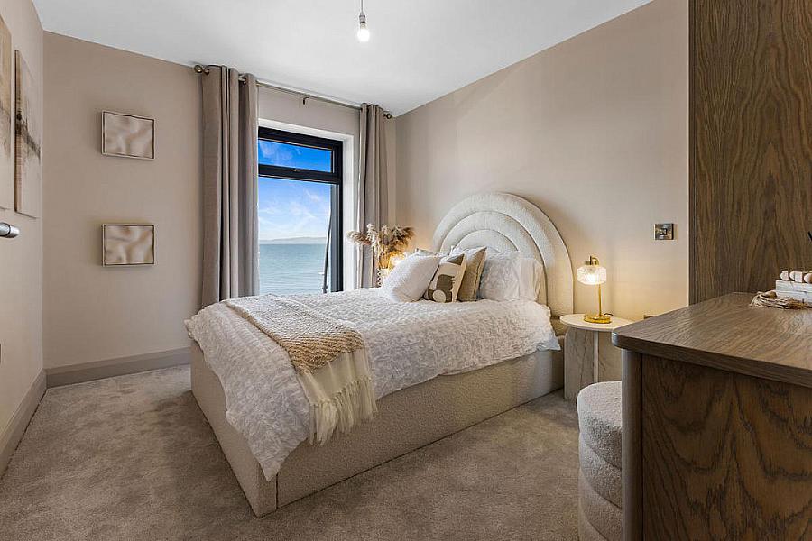 Apartment 4, 17 The Promenade