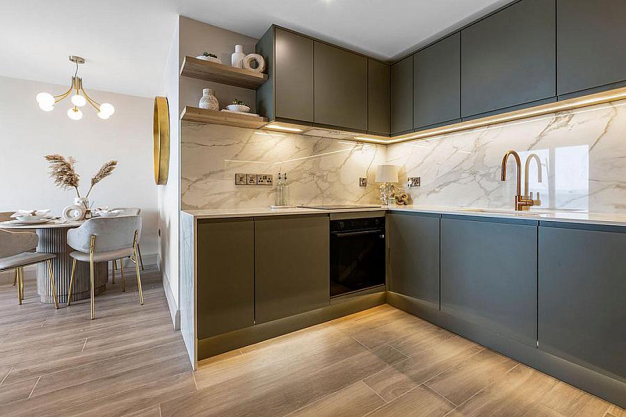 Apartment 4, 17 The Promenade