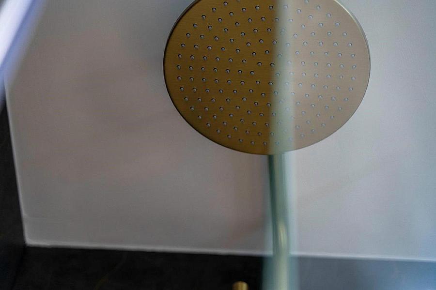 Apt 4, 37 West, 16 Ramore Street