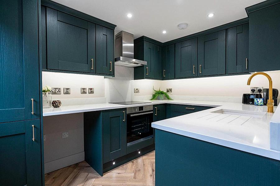 Apt 4, 37 West, 16 Ramore Street