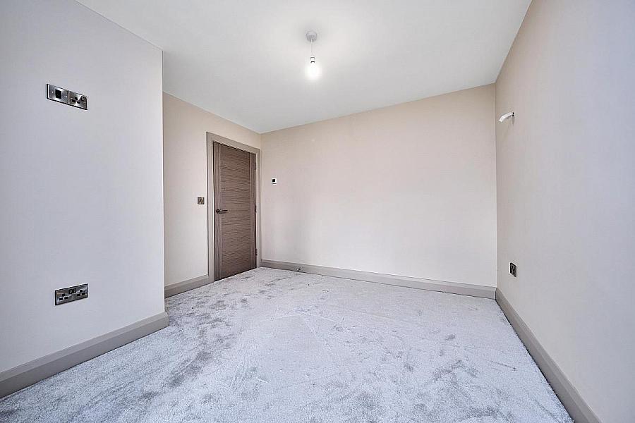 Apartment 6, 18 The Promenade