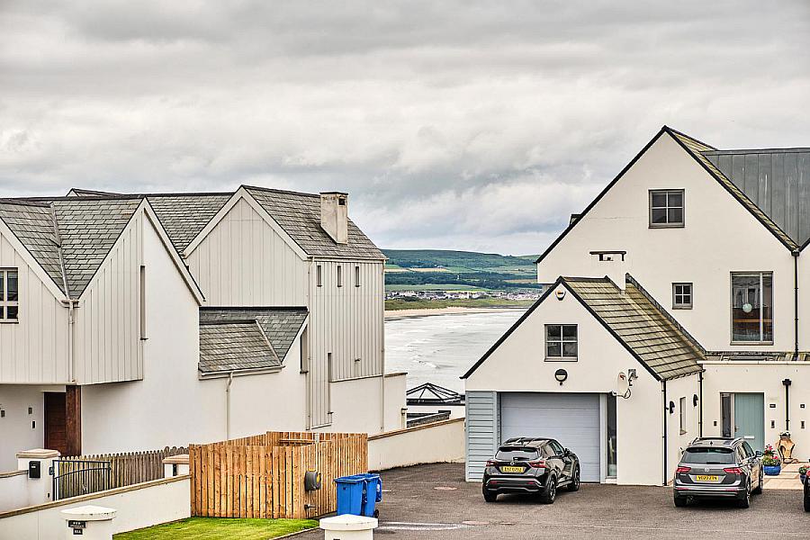 6 The Links, Strand Road