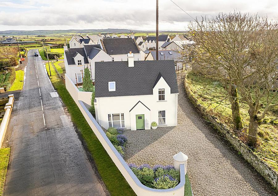 Ballyallaght Farmyard Cottages, 268A Whitepark Road