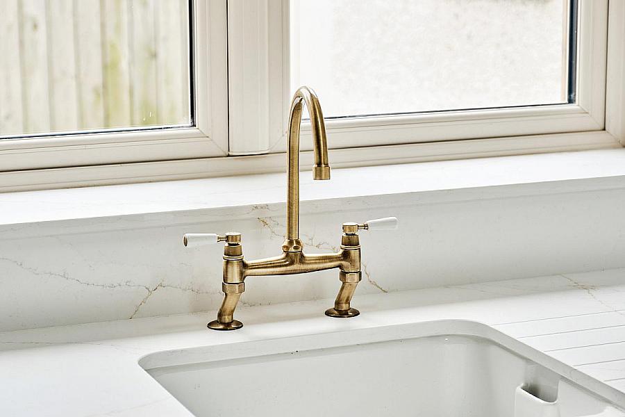 10 Queenora Avenue & Seperate Annex