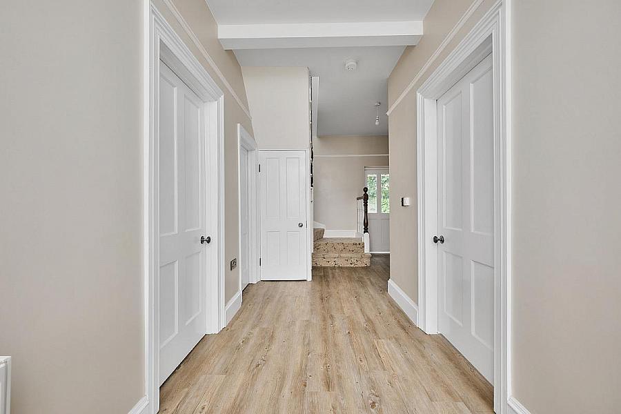 10 Queenora Avenue & Seperate Annex