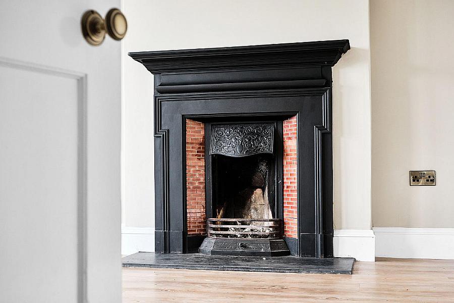 10 Queenora Avenue & Seperate Annex