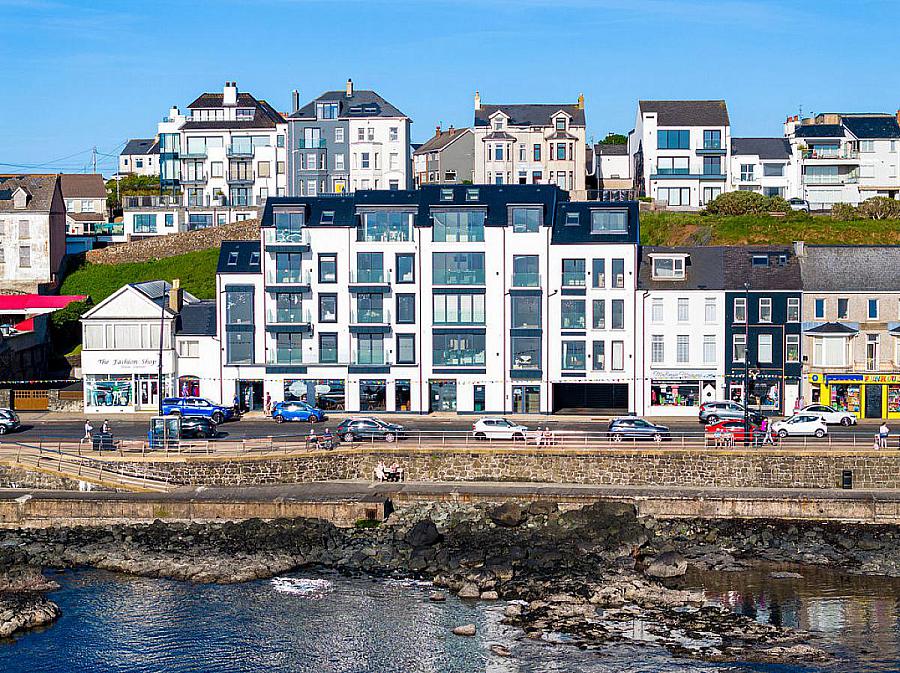 Apartment 6, 17 The Promenade