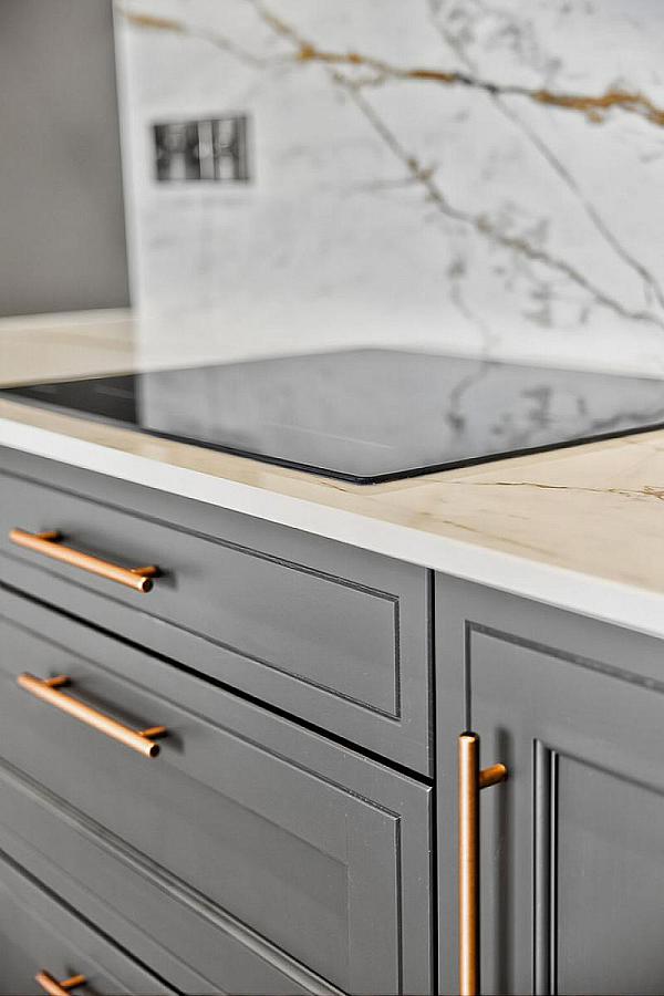 Apartment 6, 17 The Promenade