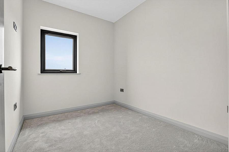 Apartment 6, 17 The Promenade