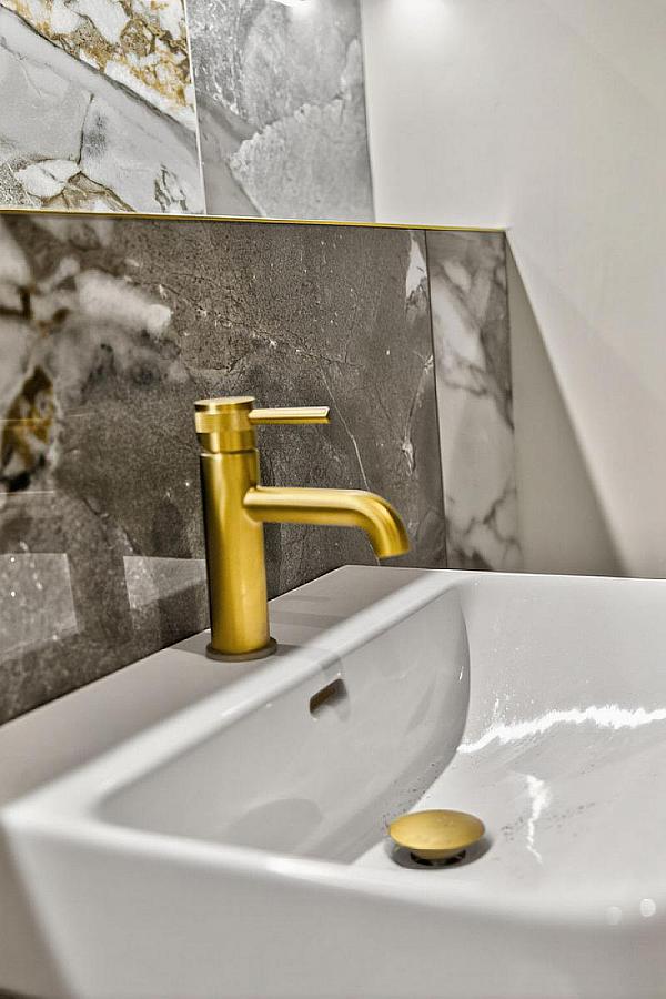 Apartment 6, 17 The Promenade