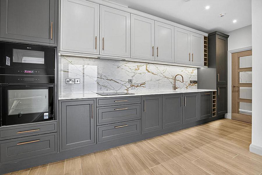 Apartment 6, 17 The Promenade