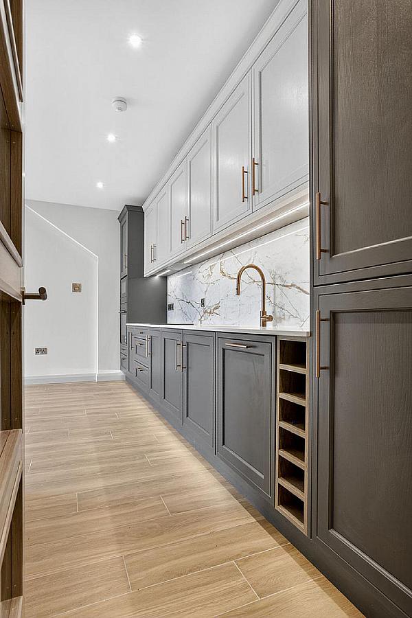 Apartment 6, 17 The Promenade