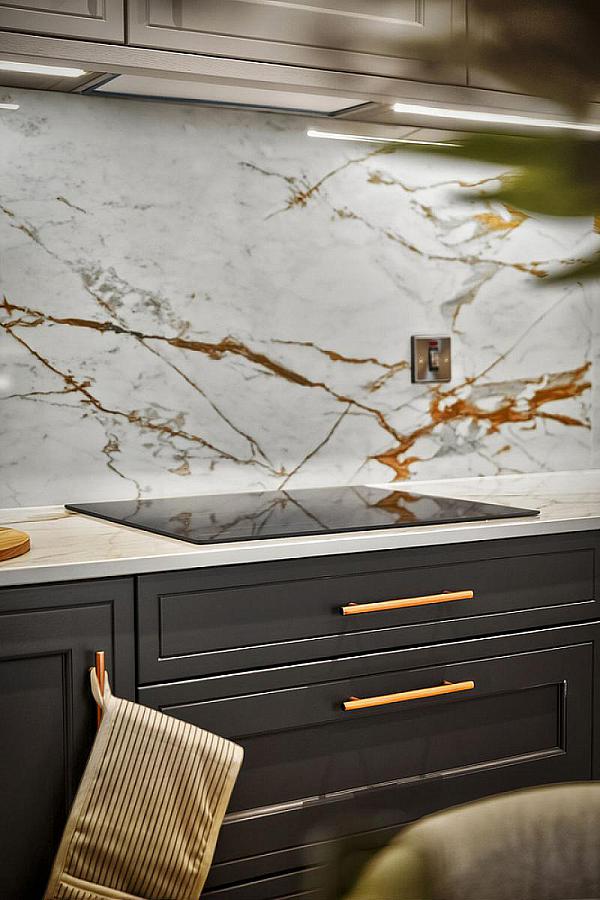 Apartment 6, 17 The Promenade