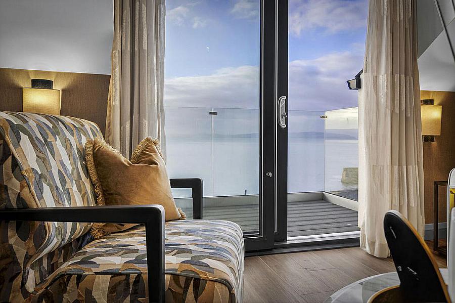 Apartment 6, 17 The Promenade