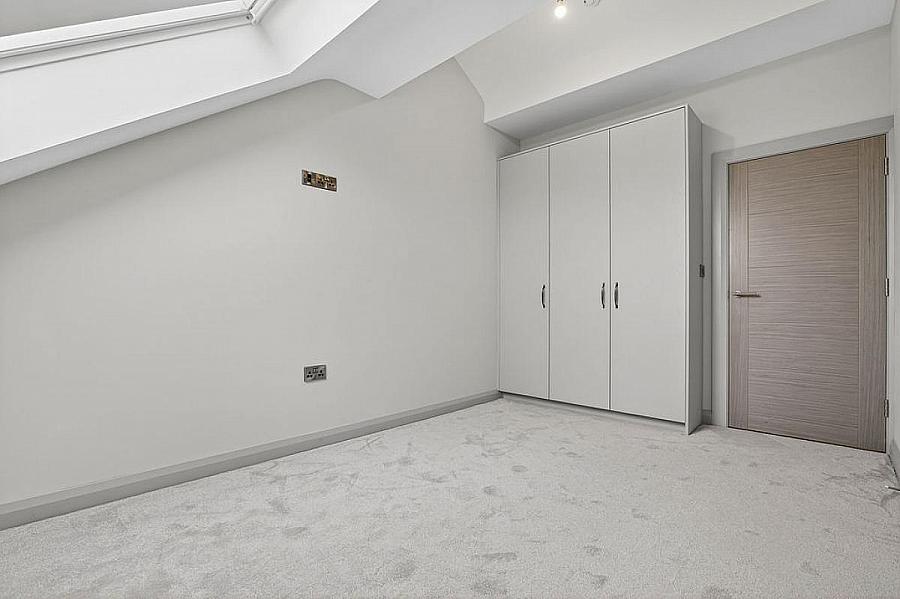 Apartment 6, 17 The Promenade