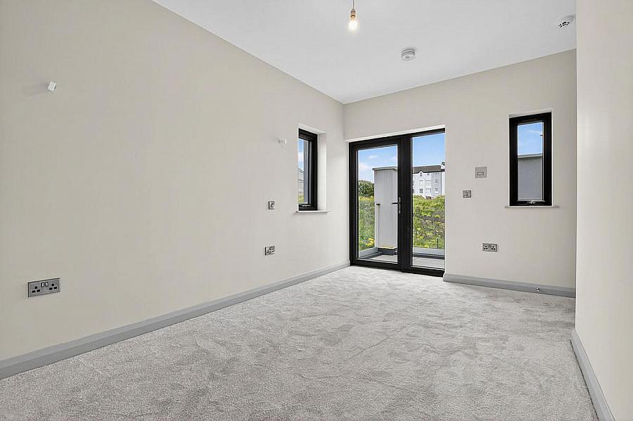 Apartment 6, 17 The Promenade