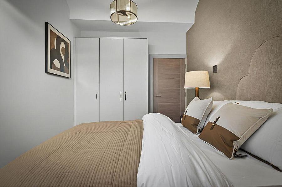 Apartment 6, 17 The Promenade