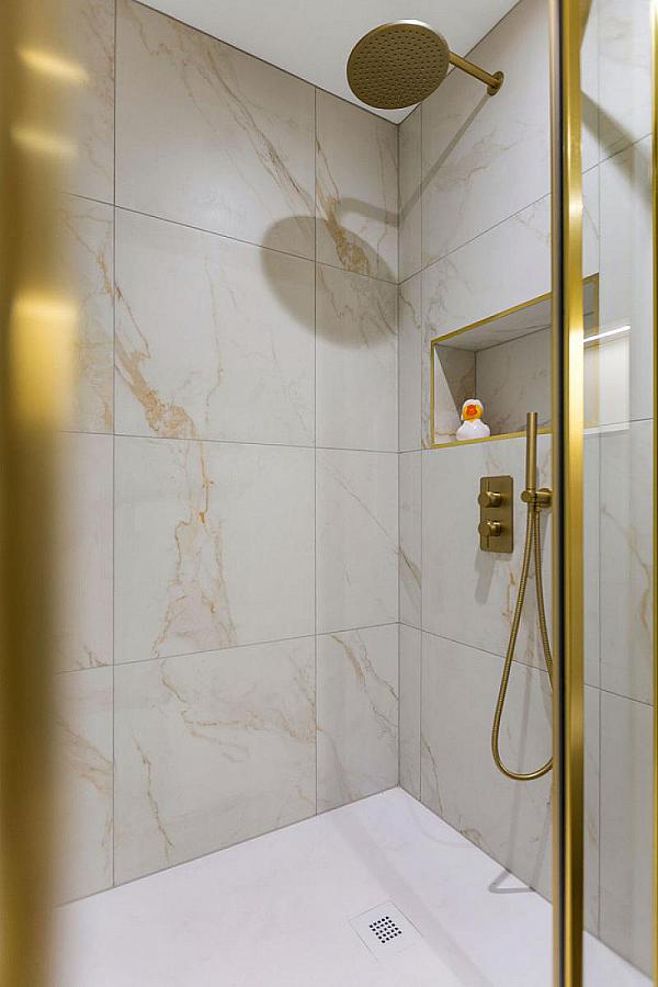 Apartment 2, 17 The Promenade