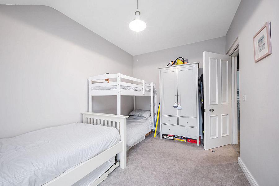 21 Lisnabrack Apartments, Seaport Avenue