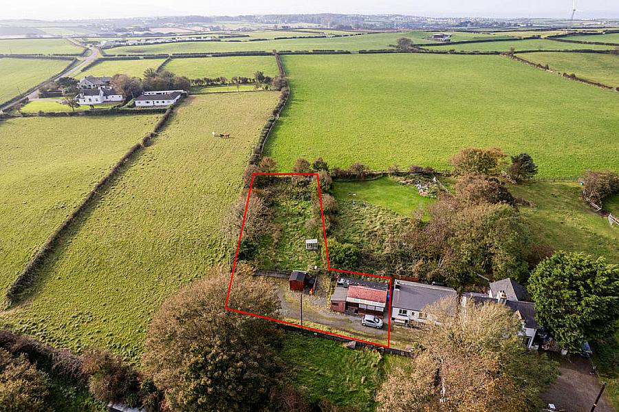 10 Maddy Benny Park & Site Of Former Dwellng At 12 Maddybenny Park