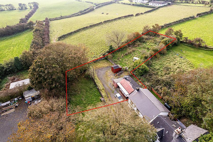 10 Maddy Benny Park & Site Of Former Dwellng At 12 Maddybenny Park