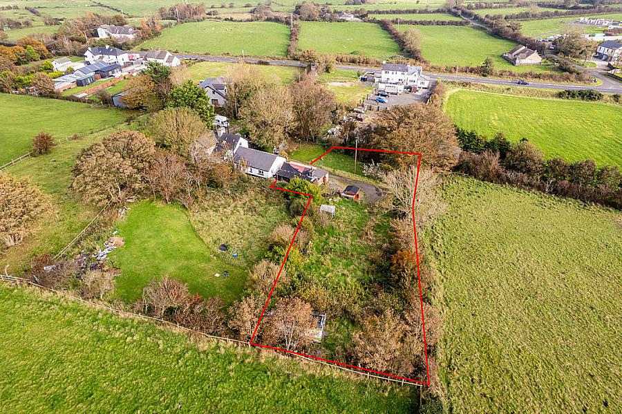 10 Maddy Benny Park & Site Of Former Dwellng At 12 Maddybenny Park