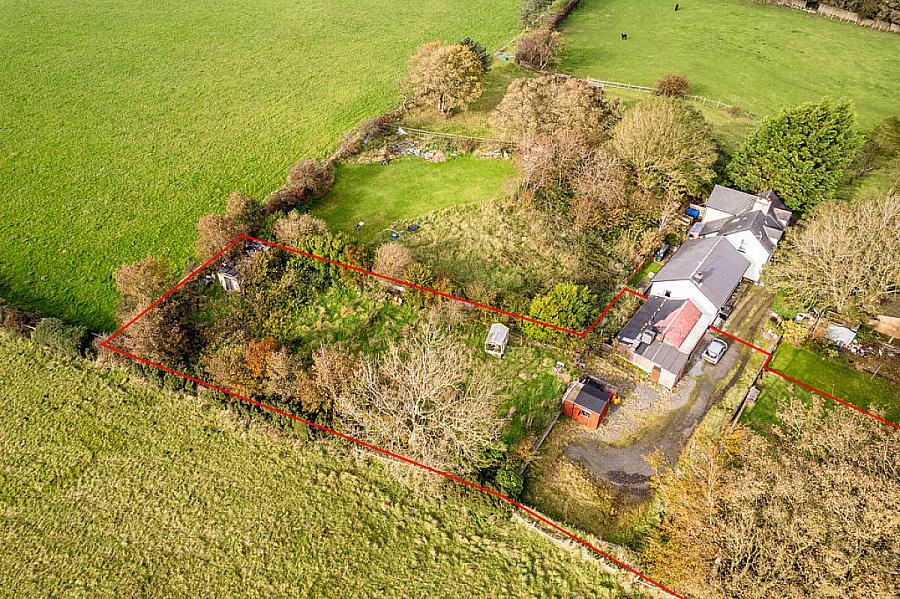 10 Maddy Benny Park & Site Of Former Dwellng At 12 Maddybenny Park