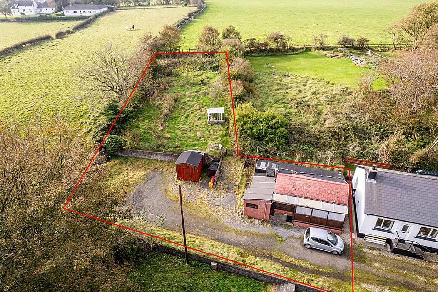 10 Maddy Benny Park & Site Of Former Dwellng At 12 Maddybenny Park