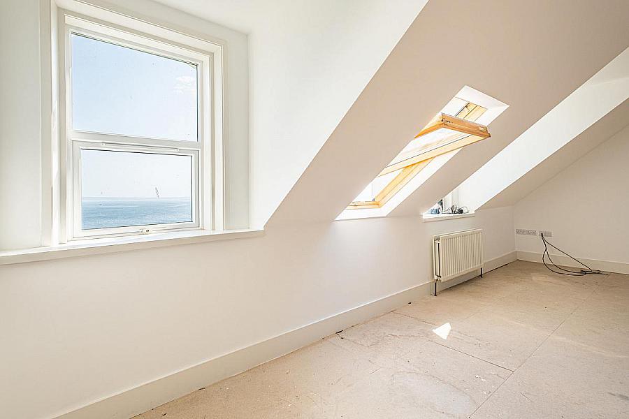 Apt 4, 16 Lansdowne Crescent